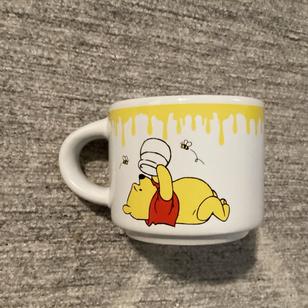 Disney Winnie the Pooh Mug - White and Red